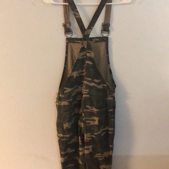 Forever 21 Los Angles Camouflaged Overalls Stretch Skinny - Picture 12 of 13